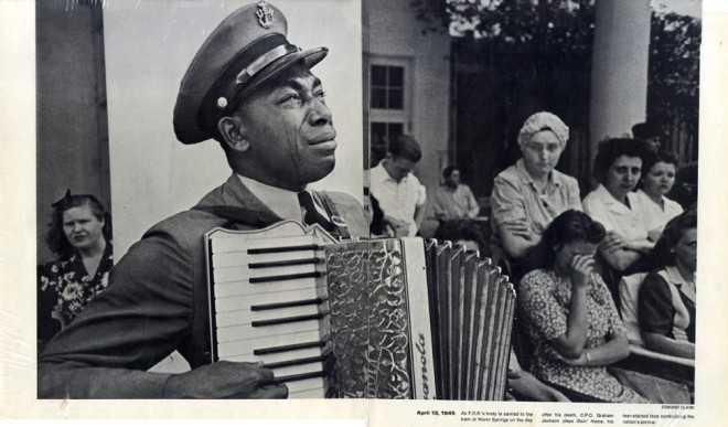 Accordionist weeps playing Goin Home FDR Funeral